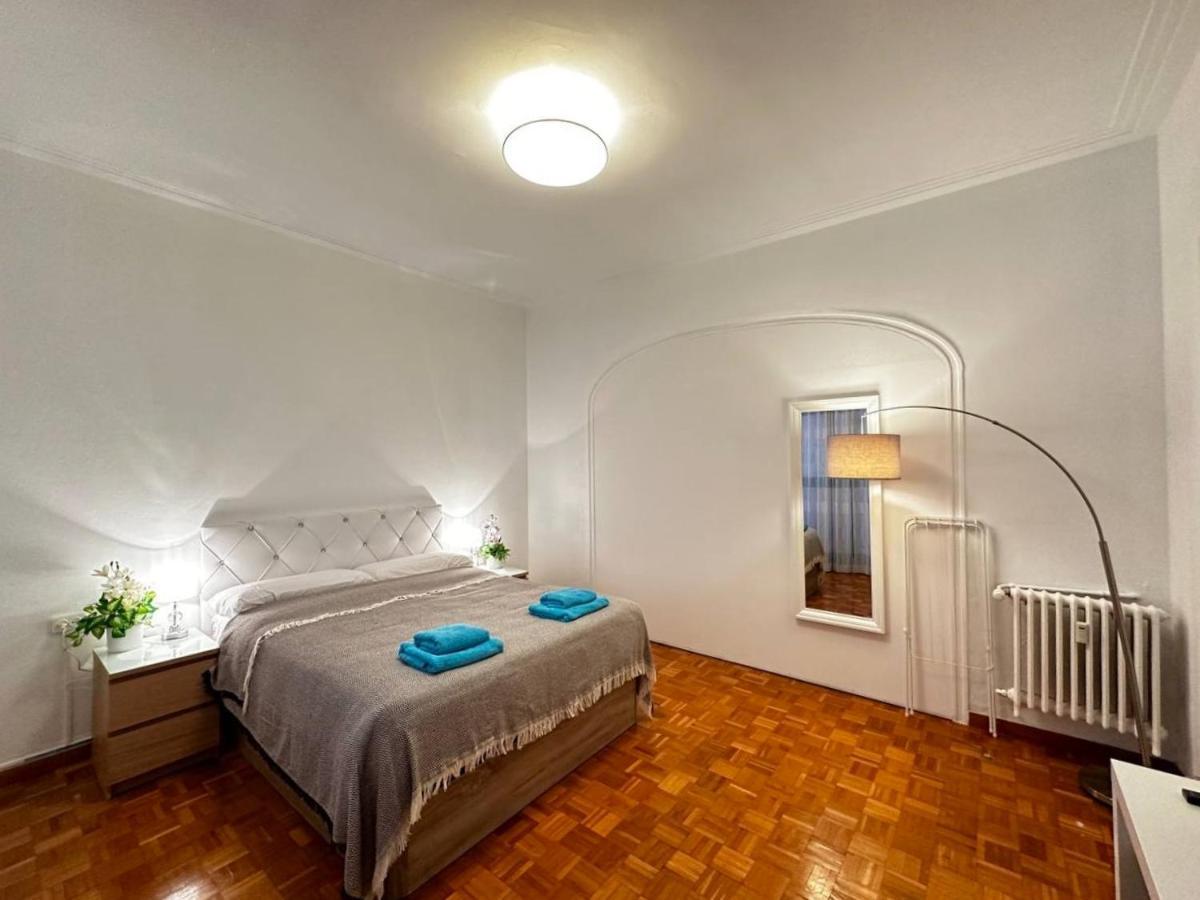 Rooms Nuevo Roger Barcelona Habitación foto
